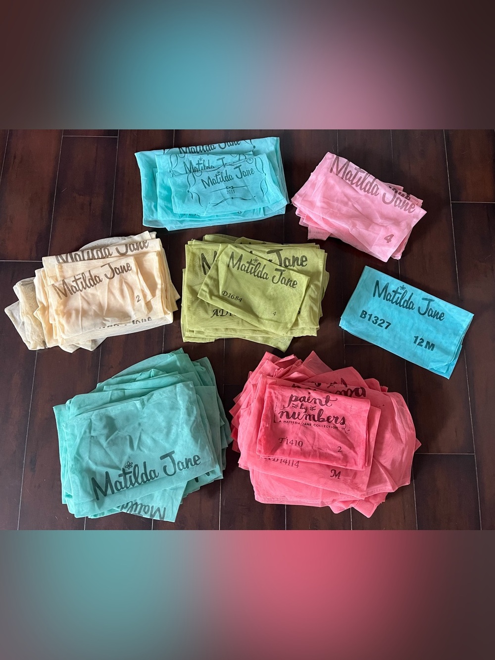 Lot of 122 (!) Matilda Jane Mesh Bags